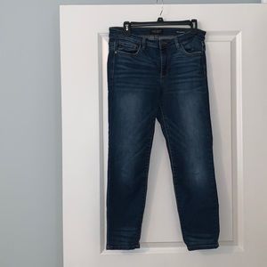 Judy Blue Relaxed Fit Skinny Jeans Adelene Girlfriend Jeans. Size 11 size 30.
